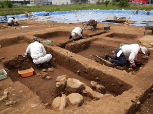 高畑遺跡発掘調査の様子