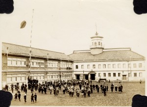 昭和10年頃の開智学校の写真